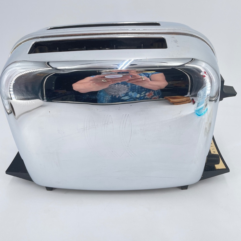 Vintage Toastmaster S131 Automatic 2 Slot Chrome Toaster Art Deco Mid Century